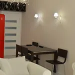 10 шагов до моря - Steps To The Sea Apartment