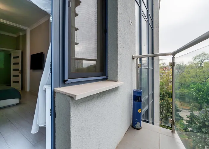 10 шагов до моря - Steps To The Sea *