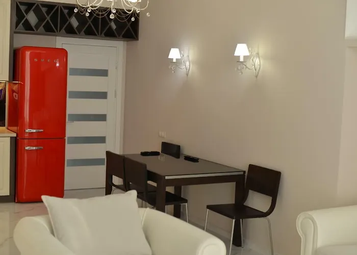 10 шагов до моря - Steps To The Sea Apartment